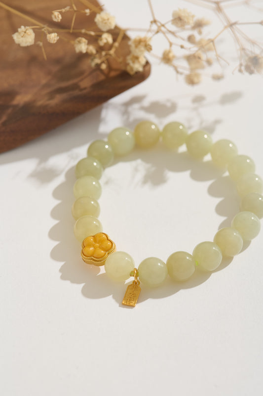 High-Quality Natural Hetian Jade Bracelet – Yellow Jade Beads with Gold-Plated Flower Charm – Handmade Lucky Jade Jewelry for Women